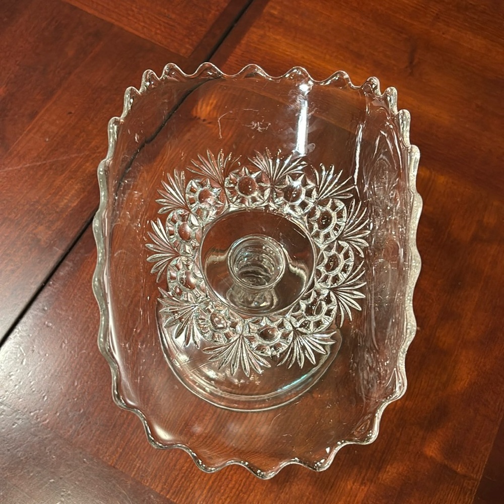 Curved Pedestal Glass Dish Daisy Pattern Vintage - Picture 3 of 6